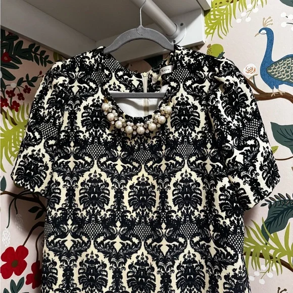 Elegant Damask Yellow and Black Dress - Picture 2 of 6